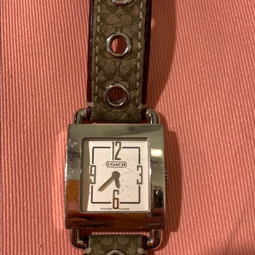 Coach watch - Picture 5 of 5